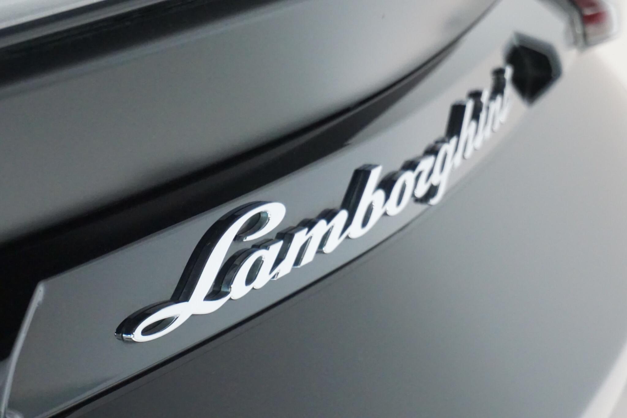 Lamborghini Urus 4.0 V8 BiTurbo SUV 5dr Petrol Auto 4WD Euro 6 (650 ps)